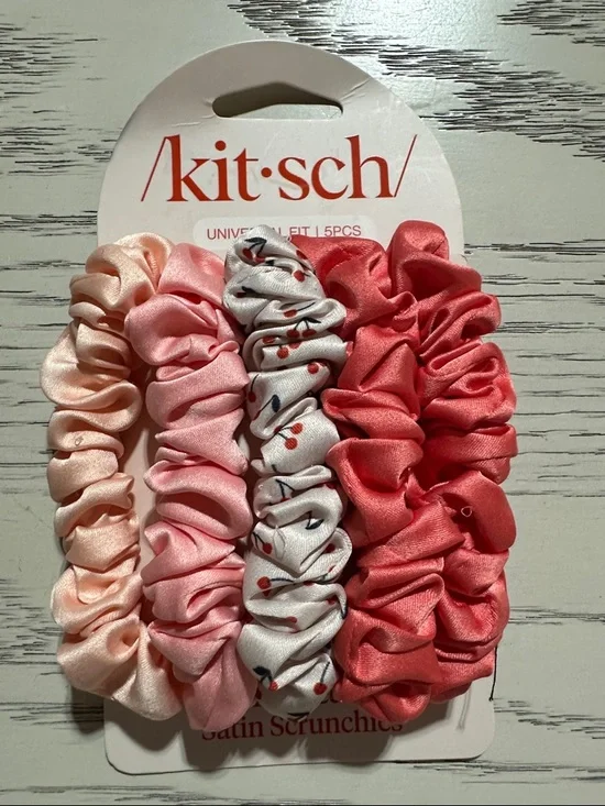 Kitsch Cherry Blossom Ruched Satin Scrunchies 5pc Set - Picture 3 of 5